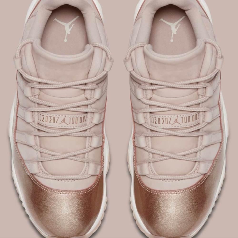 Rose Gold 11’s never worn
